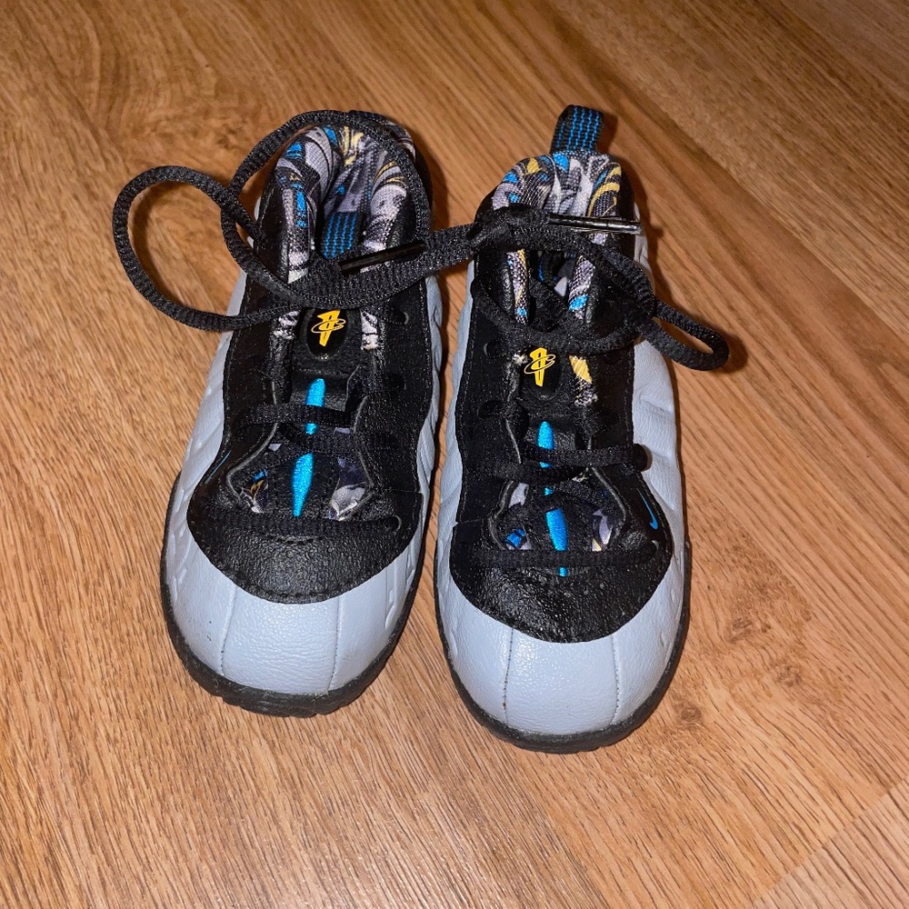 Toddler Retro Jordan sz 6